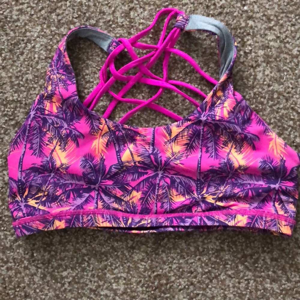 Born Primitive medium sports bra